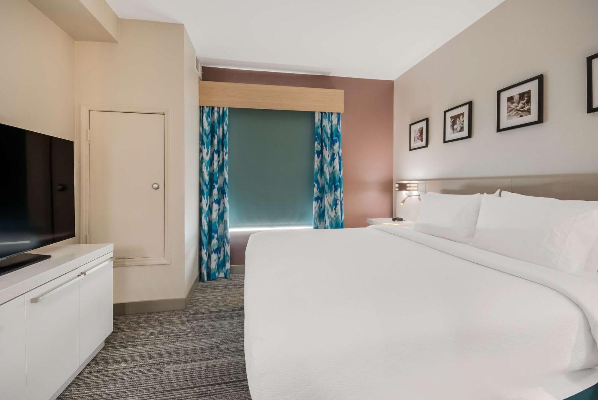 Hilton Garden Inn Oklahoma City Midtown Exterior photo